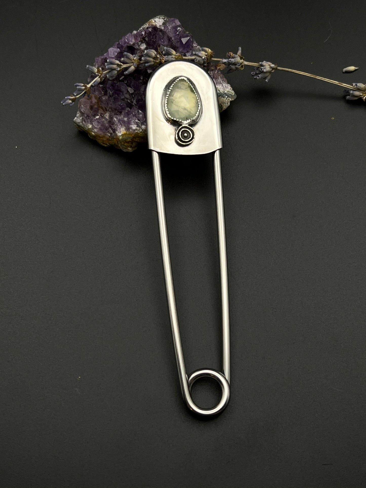 The Prehnite Jumbo Safety Pin