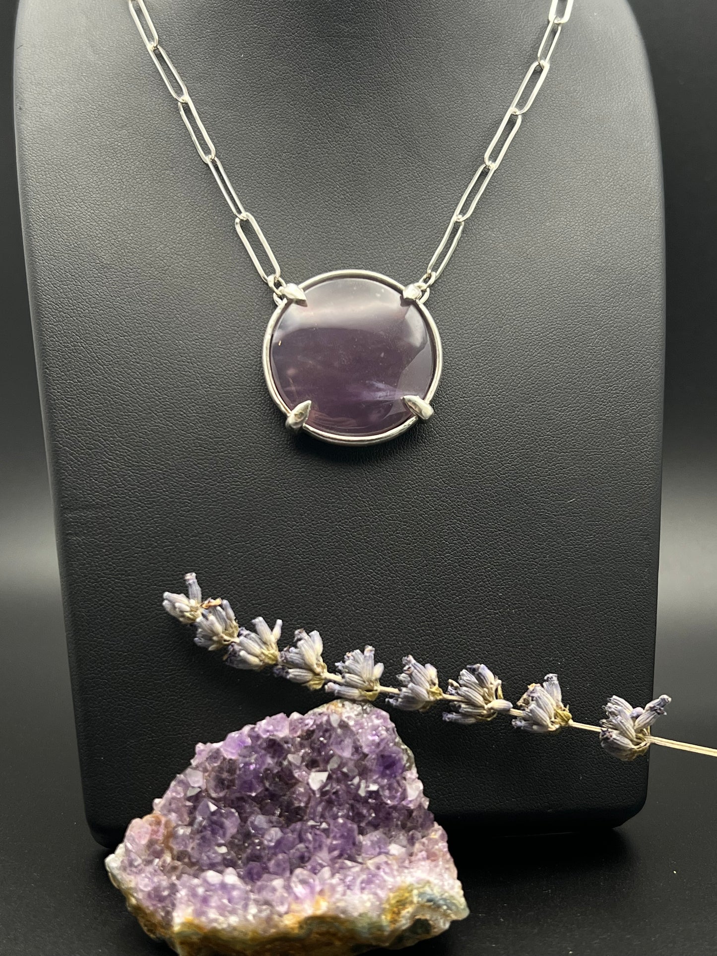 The Purple Agate Necklace
