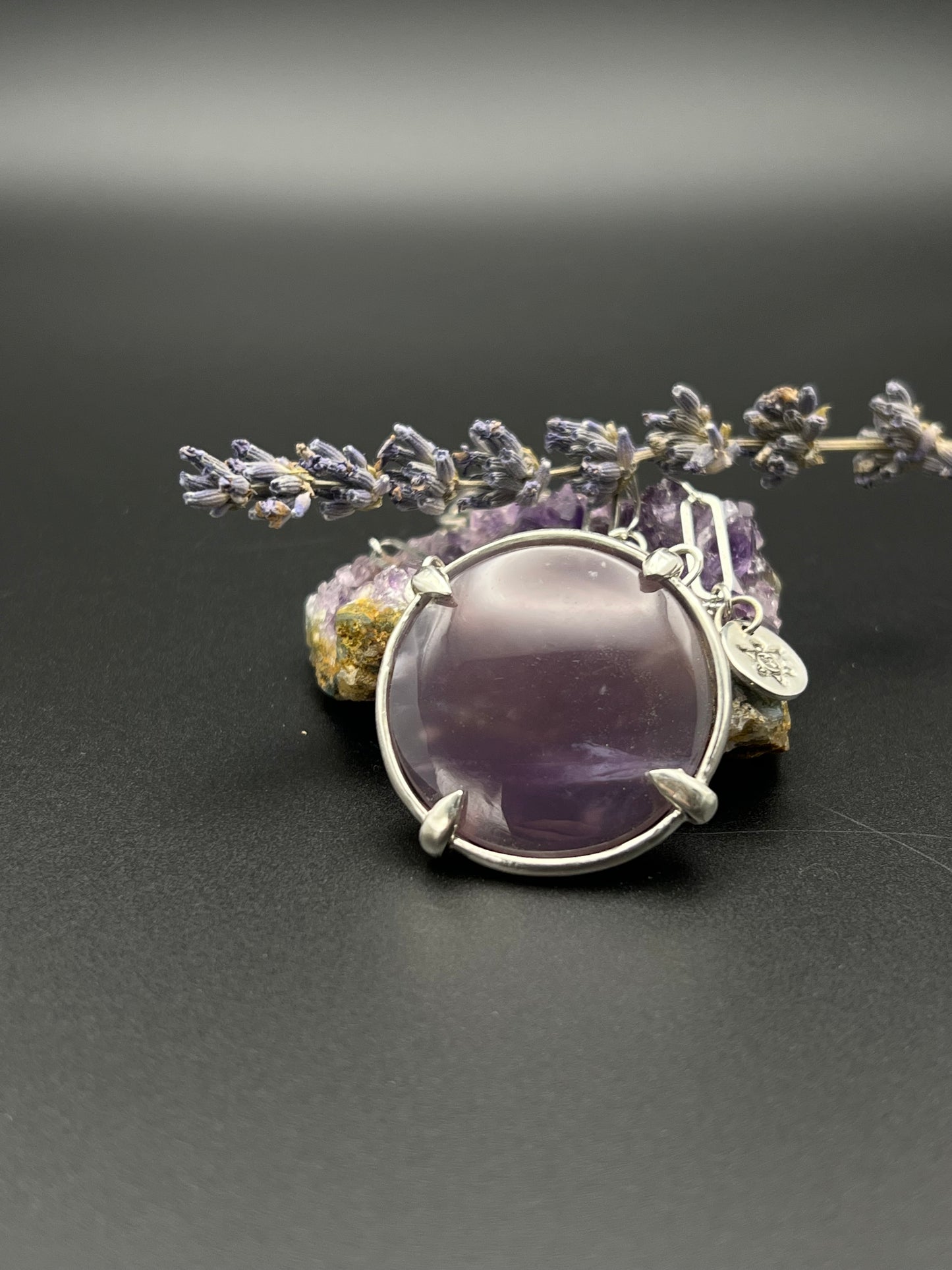 The Purple Agate Necklace