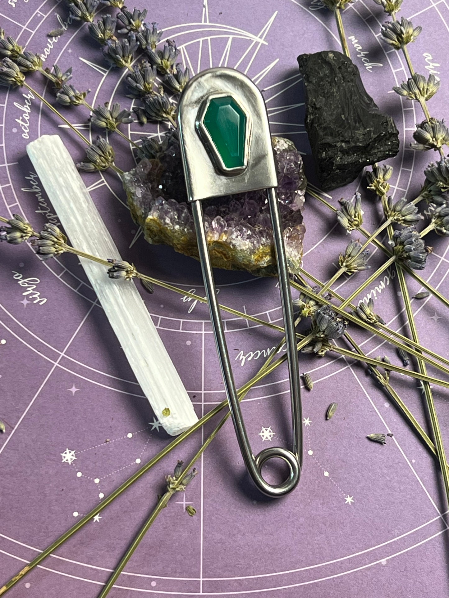 The Green Onyx Coffin Jumbo Safety Pin